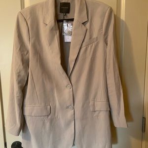 Dynamite beige “boyfriend” blazer